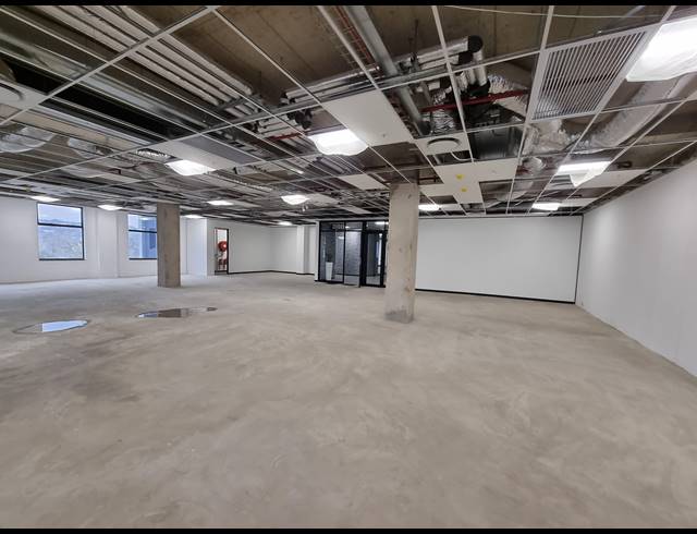 1,151M² OFFICE TO LET IN GLENADRIENNE